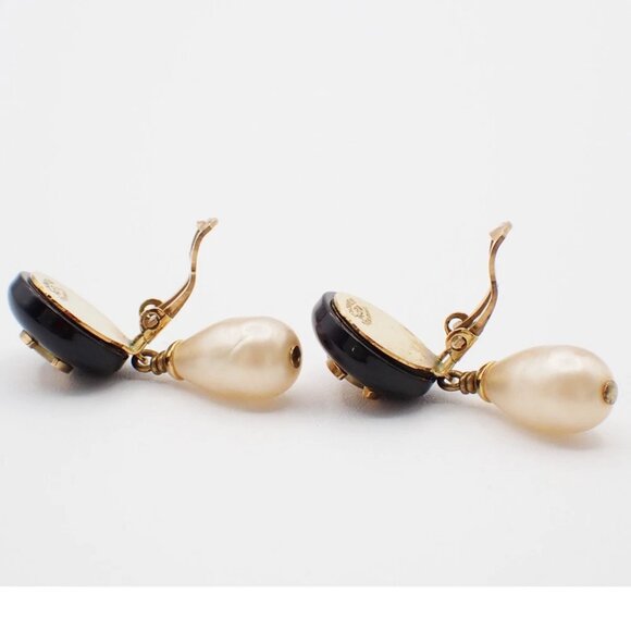 CHANEL Imitation Pearl Drop Earrings 94A Clip-On Black White GHW Vintage - Picture 9 of 12